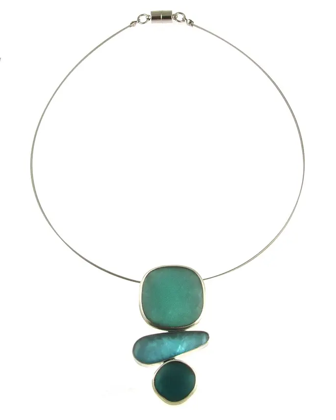 3 Stack Pebble Pendant Magnetic Necklace - Mermaid Green