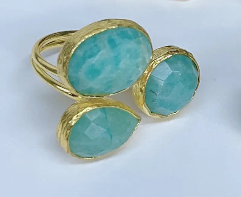 Adjustable Gold Ring with 3 Stones