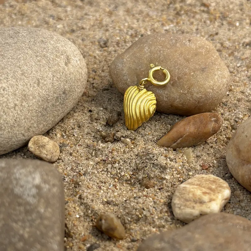 Amour Charm