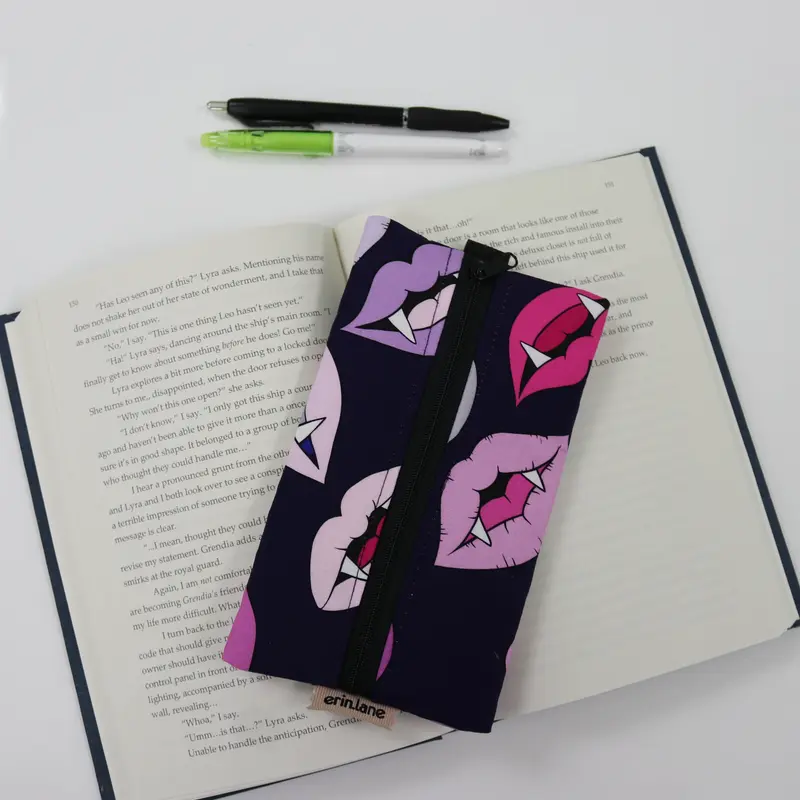 Annotation Pouch Pen Case in Love Bites