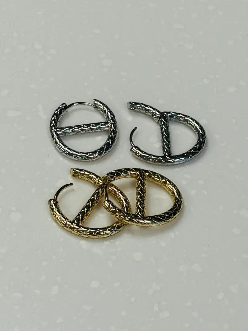 Antonia Oval Hoop Earrings - 2 Styles