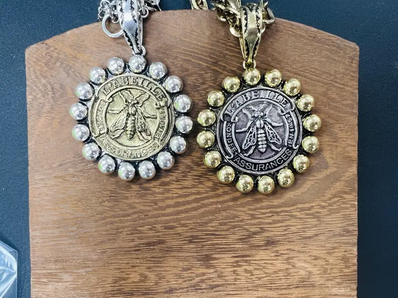ATG LIVE Bee Bubble Edge Pendants