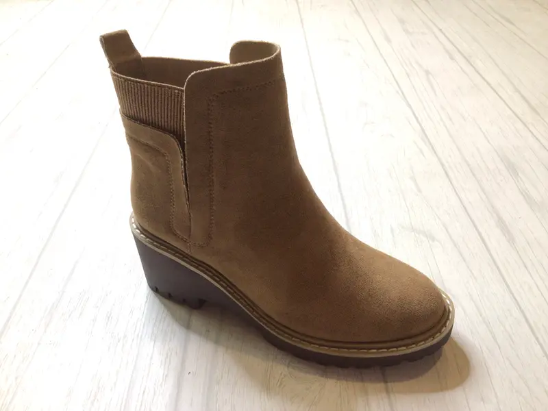 Basic Camel Suede Bootie