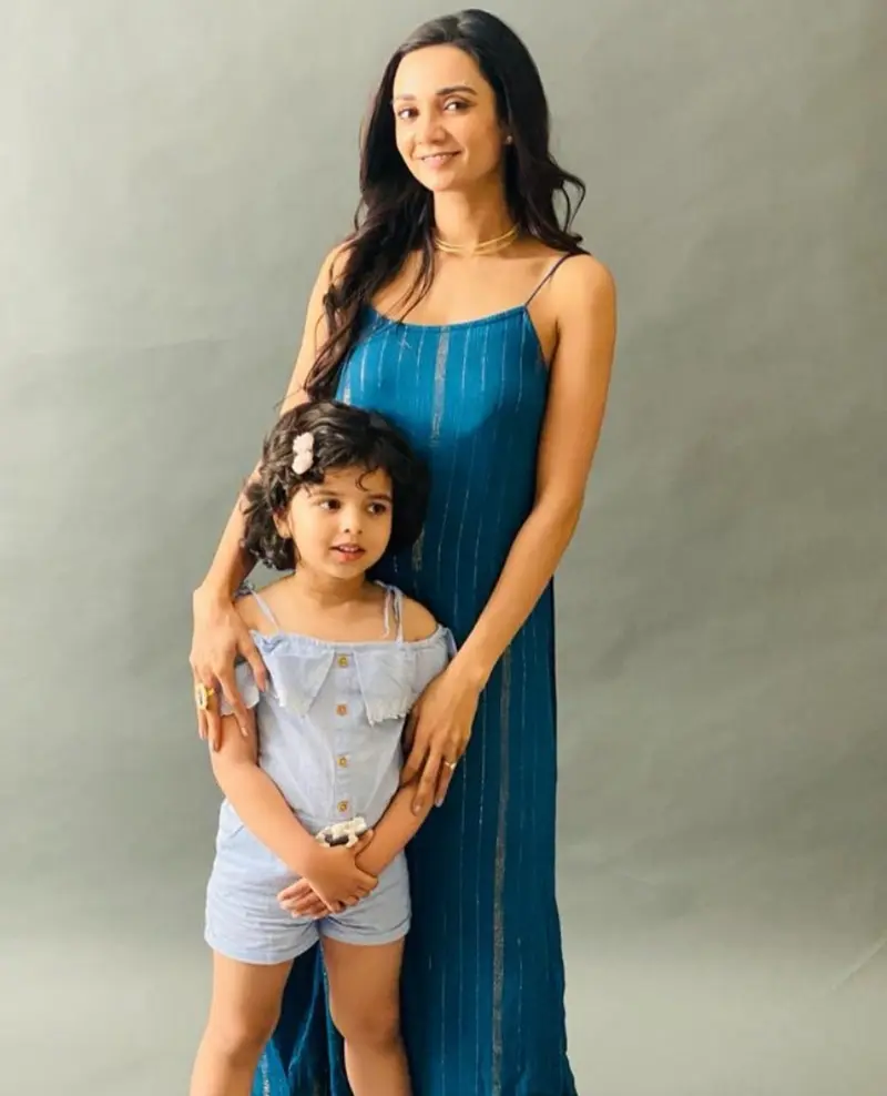 Blue Zari Sleeveless Two Piece Set