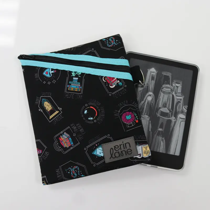 Book Nook E-Reader Case in Merits of Reading