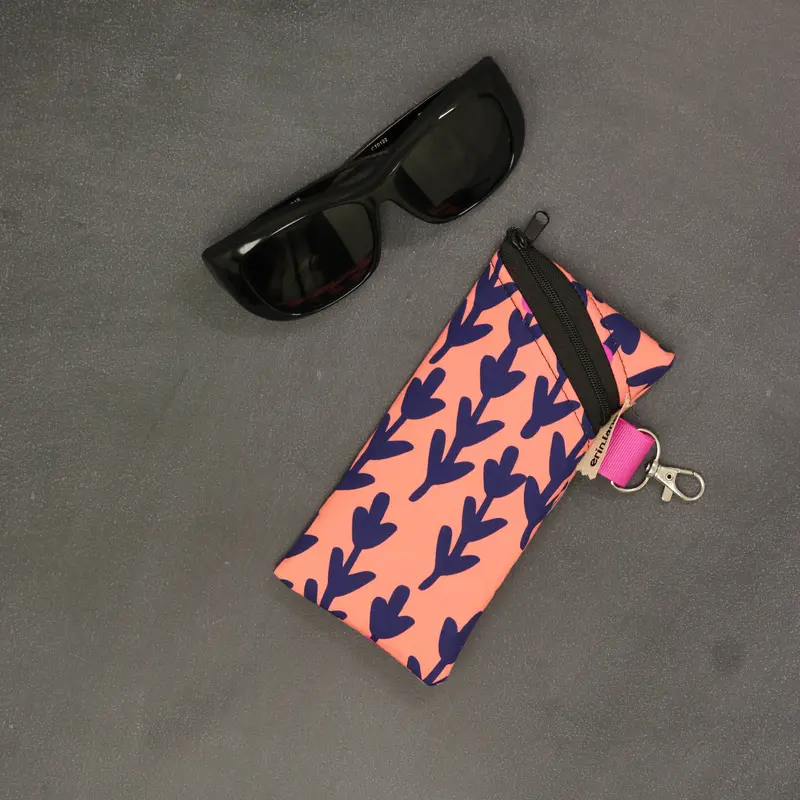 Catch All Clip on Accessory Bag in Undertow
