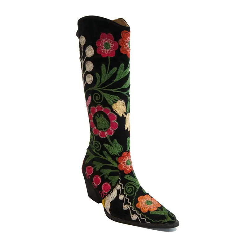 Cheyenne Tall Suzani 2
