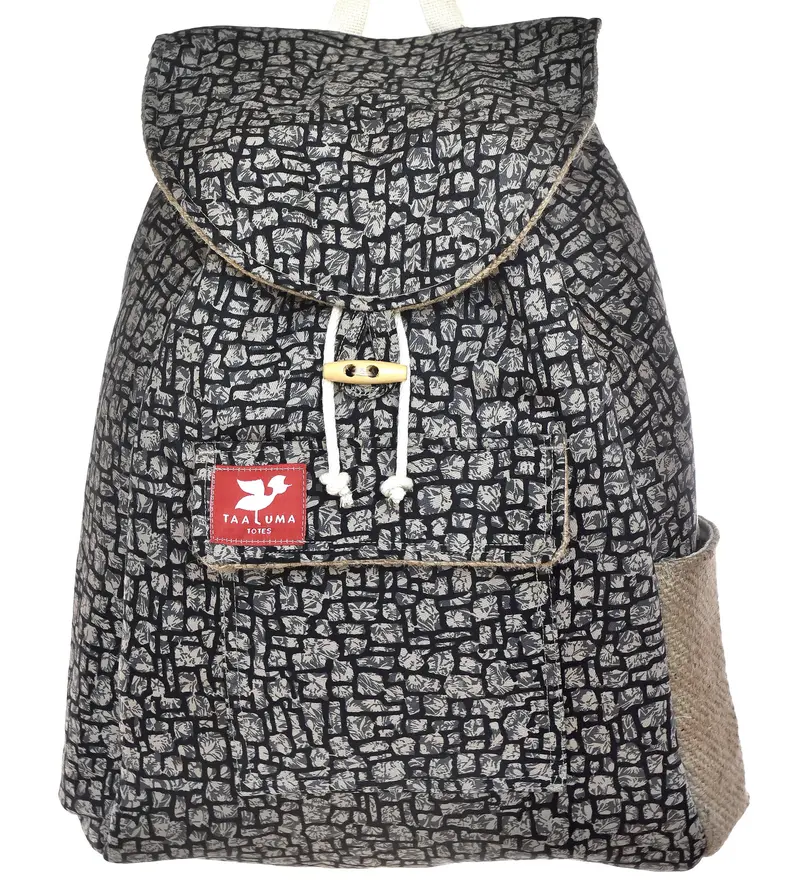 China Tote (by Alyx Bean)