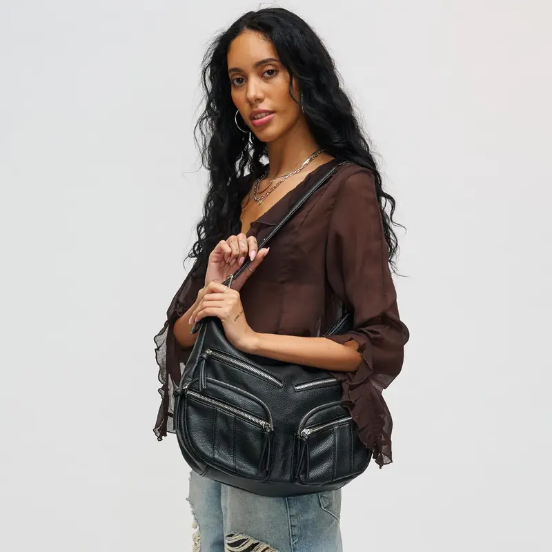Christine Hobo