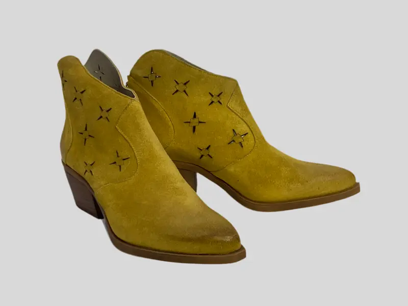 Cut Out Design Brushed Leather Boots