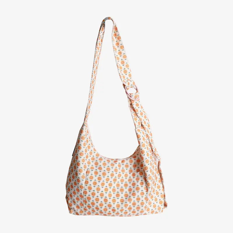 Daisy - Small Slouchy Shoulder Bag