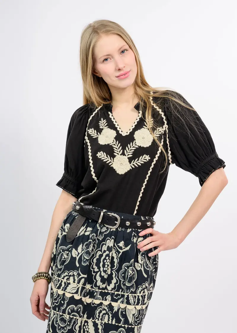 Dana Top in Black