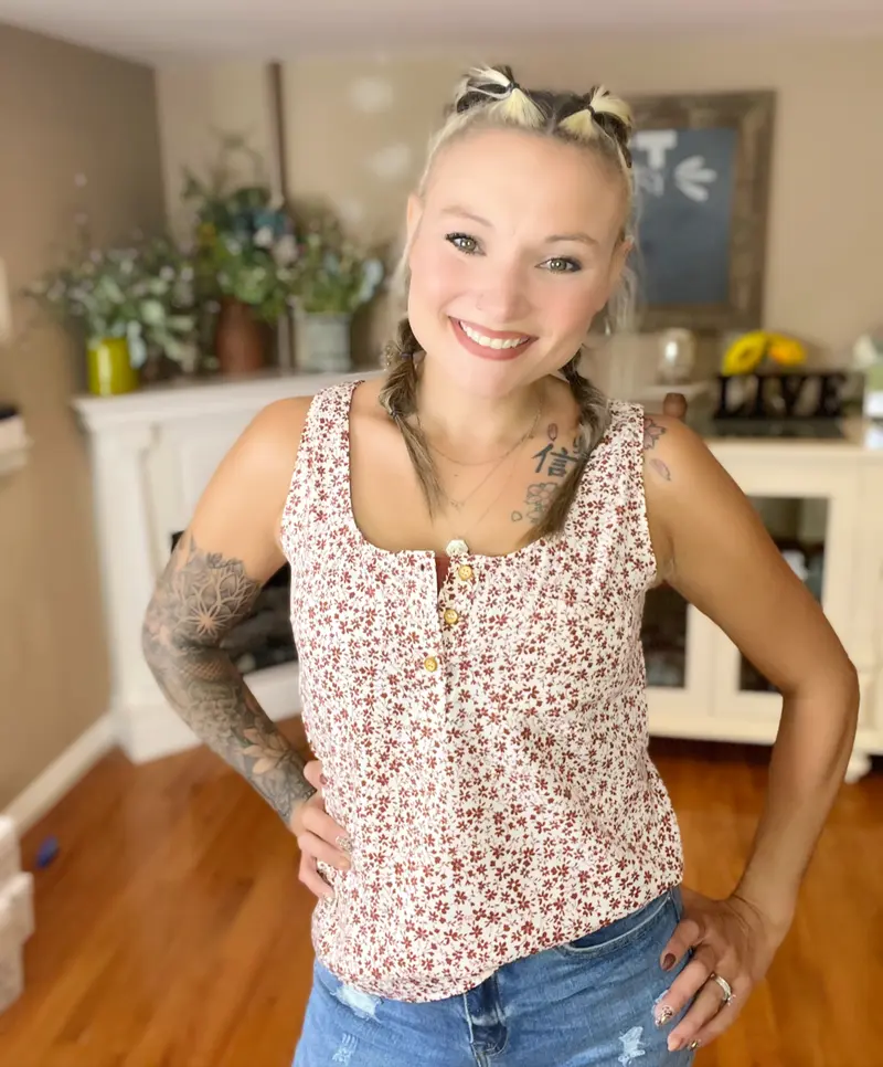 Ditsy Floral 3-Button Tank