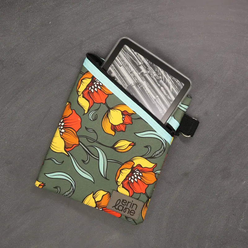 E-Reader Book Nook Case in Fire Flowers