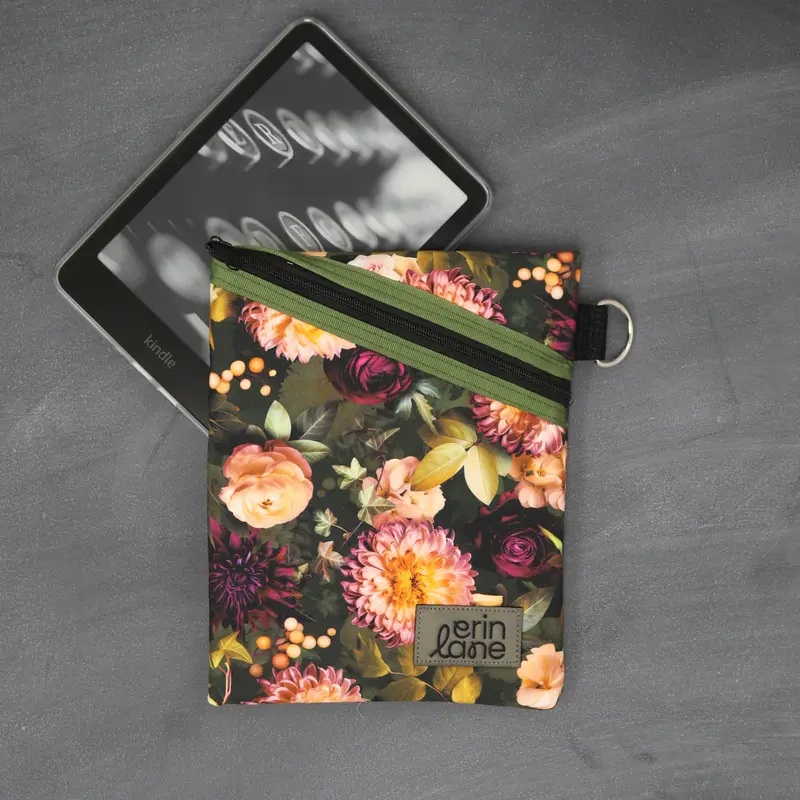 E-Reader Book Nook Case in Forget Me Never