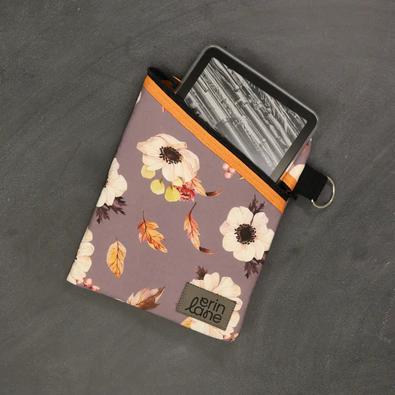 E-Reader Book Nook Case in Magnolia Meadows