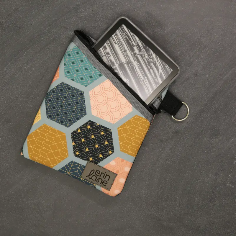 E-Reader Book Nook Case in Razzle Dazzle