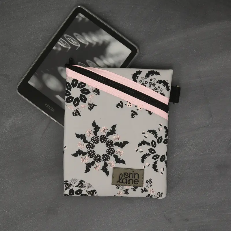 E-Reader Book Nook Case in Sugarplum Nightmares
