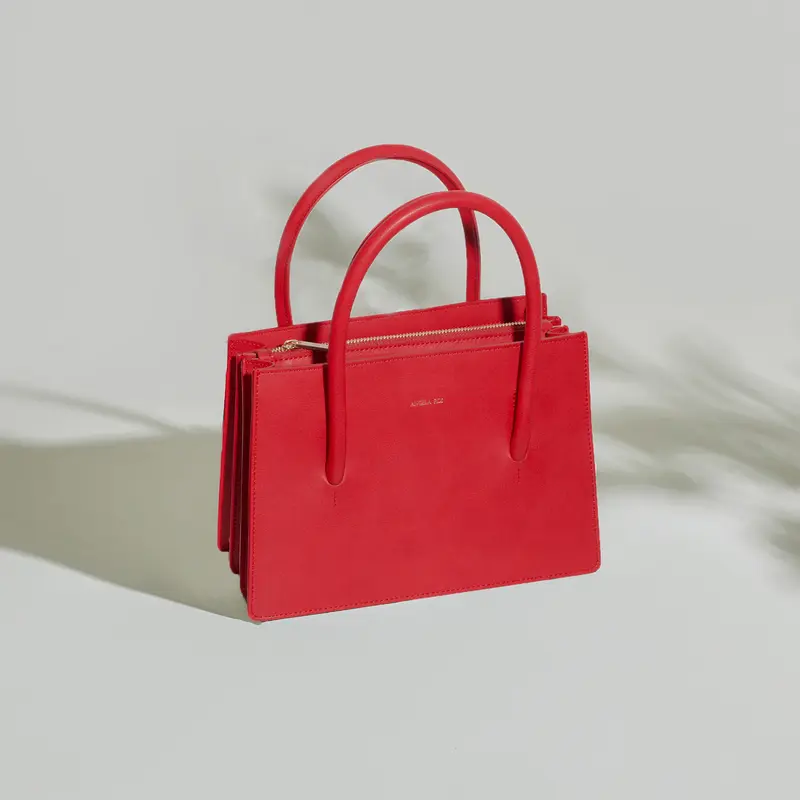 Eleanor Satchel - Scarlet