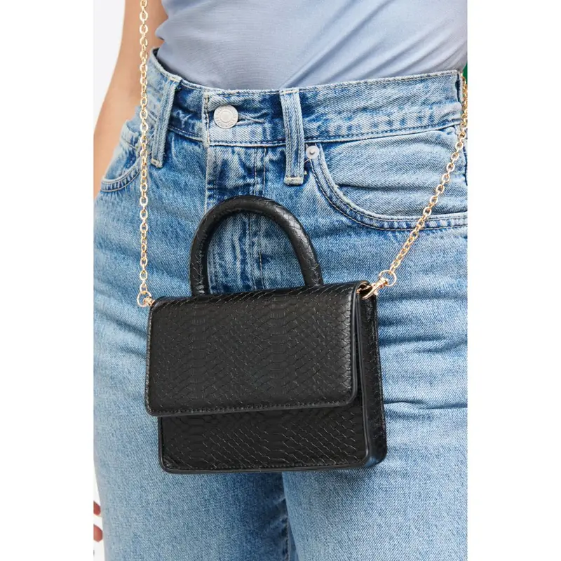 Faye Top Handle