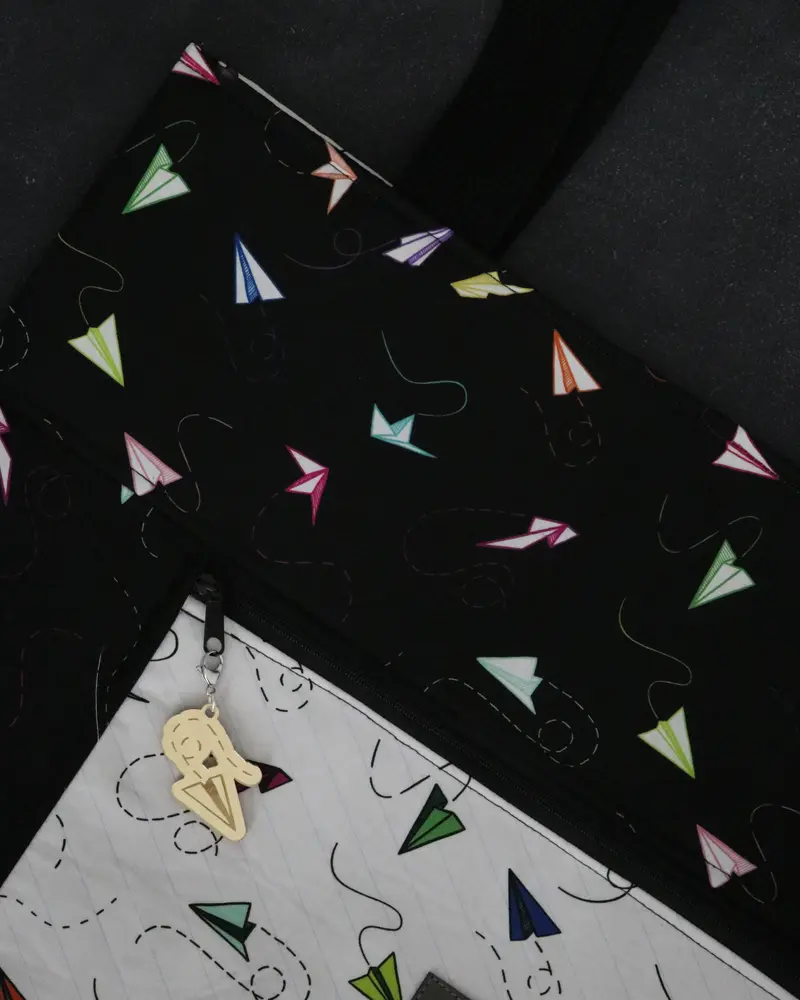 Gold Metallic Zipper Pull in Paper Airplane