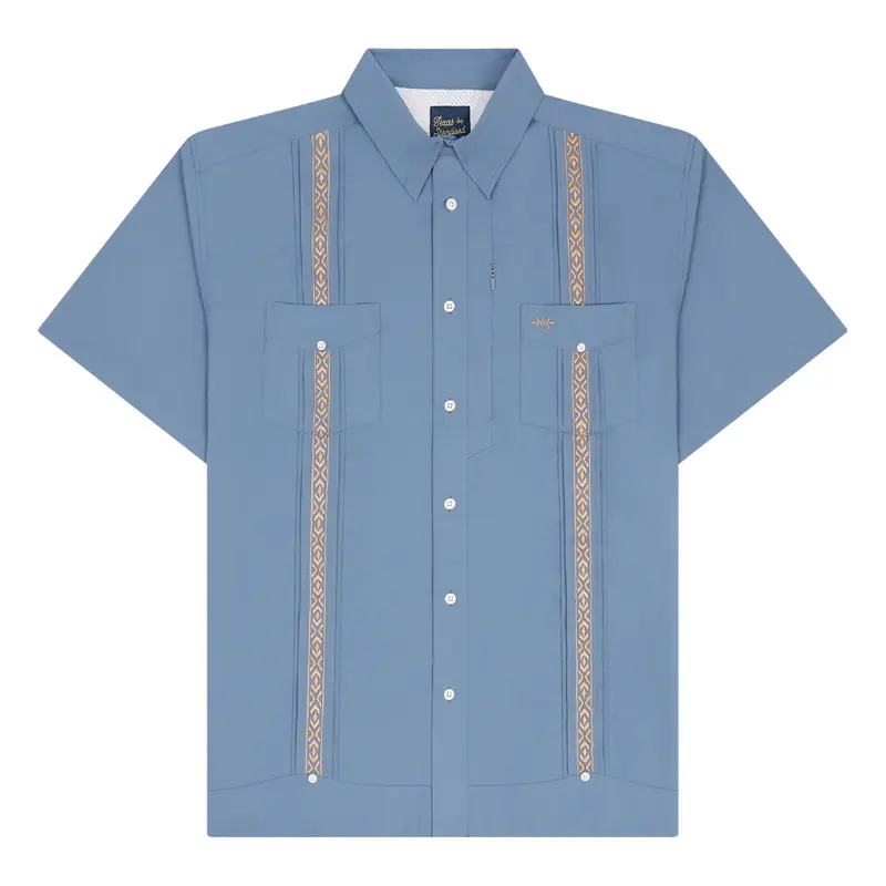 Guayabera Libre in Estrella
