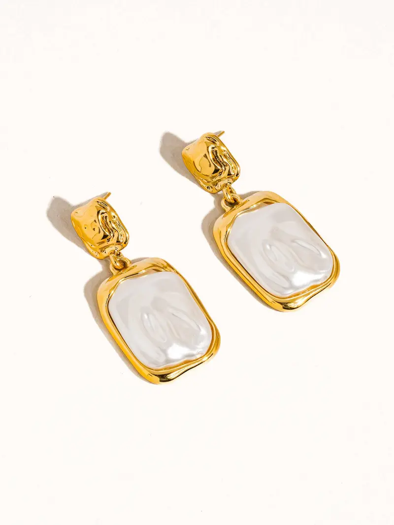 Jacques 18K Gold Non-Tarnish Square Pearl Earring