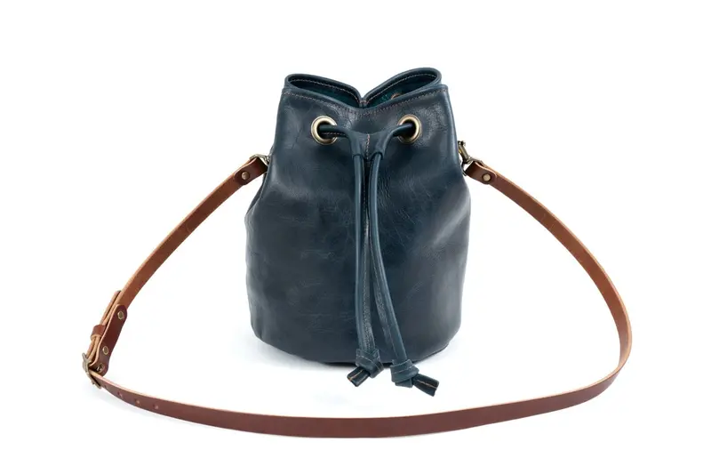 LEATHER BUCKET BAG - LARGE - INDIGO BISON