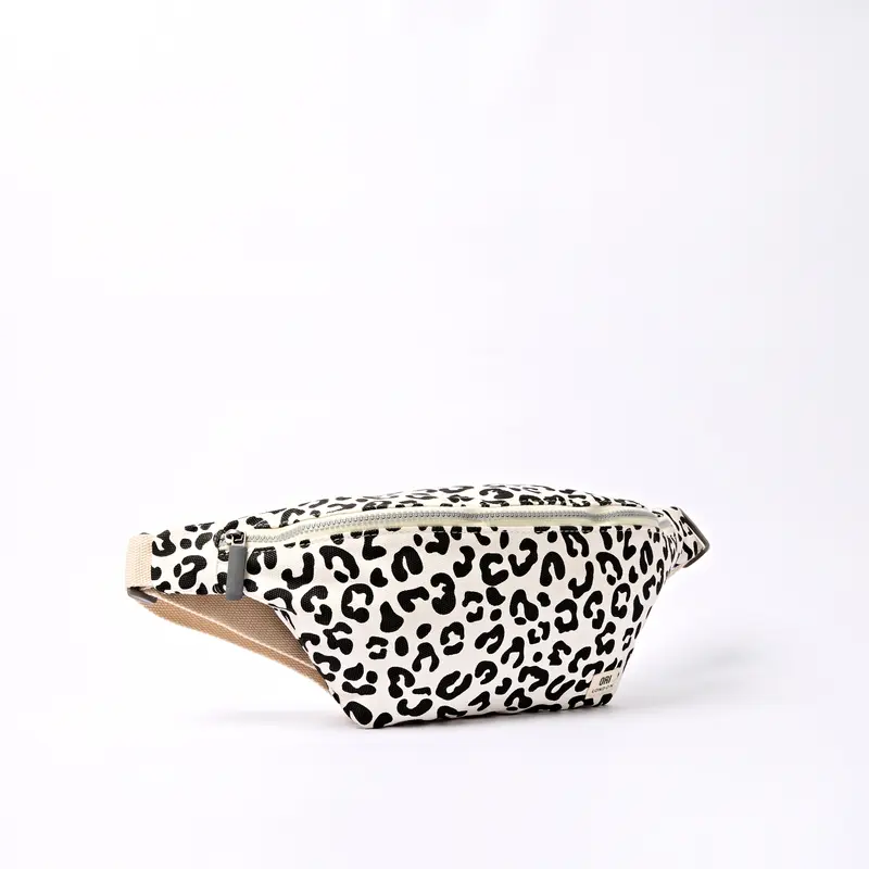 Mill Hill Crossbody Bag in Summer Leopard