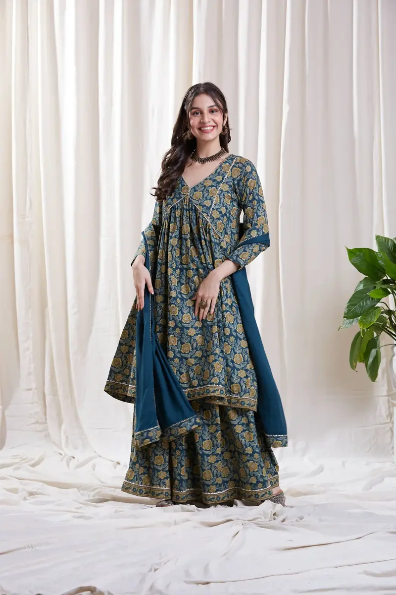 Multicolor Kurta Set with Blue Dupatta