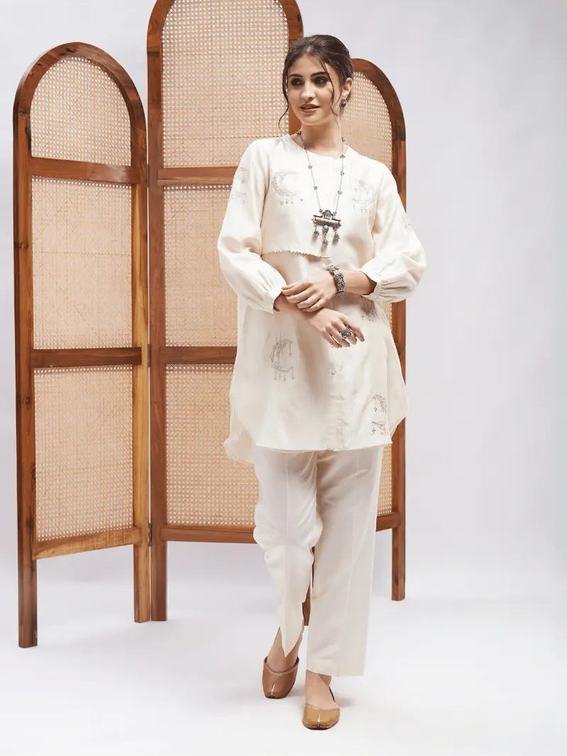 Off-White Chanderi Silk Kurta Set