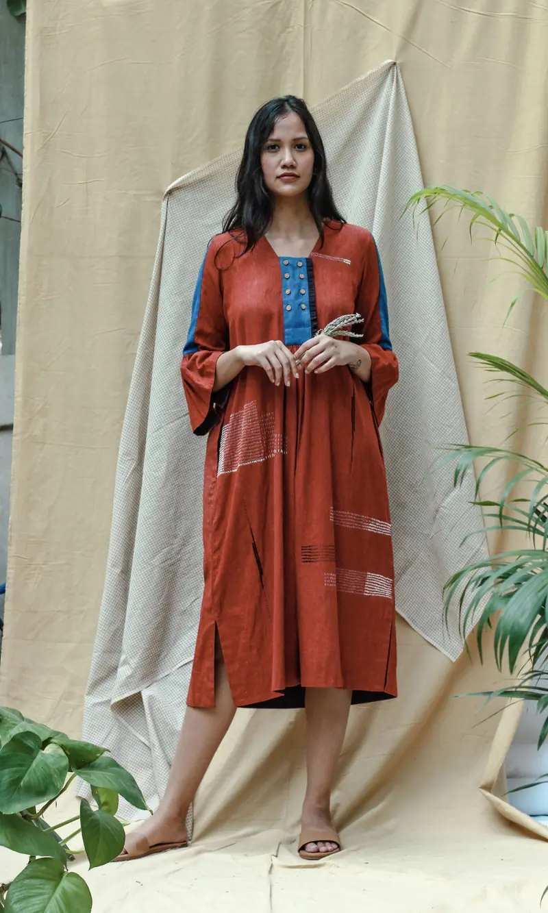 Red 3/4th Sleeves Midi Dress