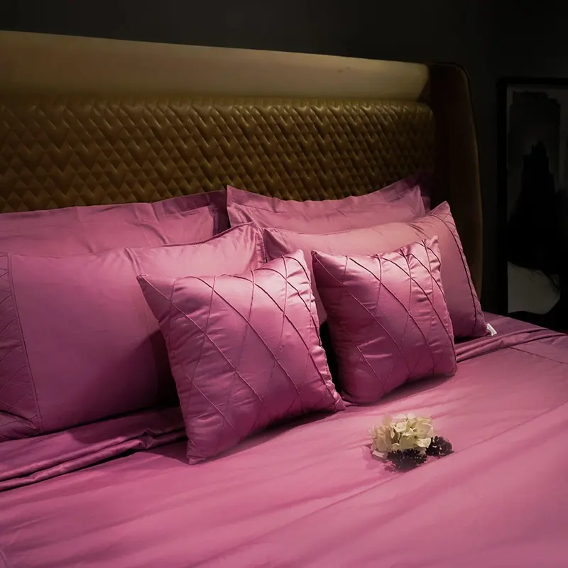 Rose Quartz Diamond Simplicity Pillow Cover