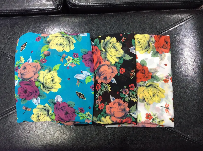 Scarf Round Roses