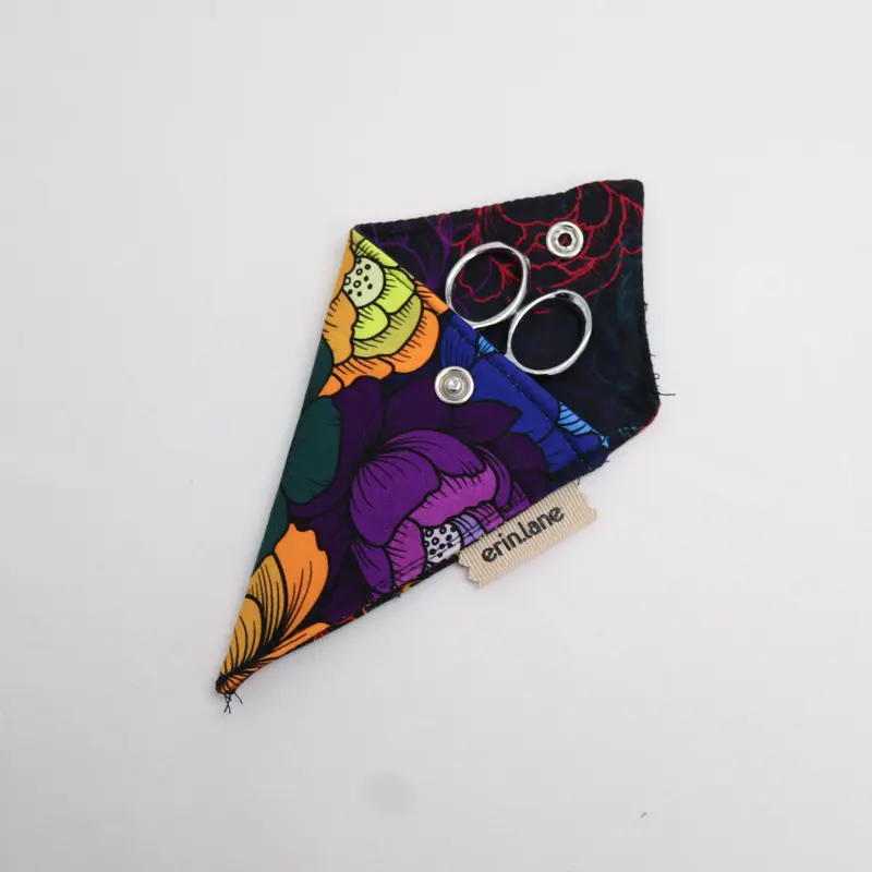 Scissor Cozy in Prismatic Petals