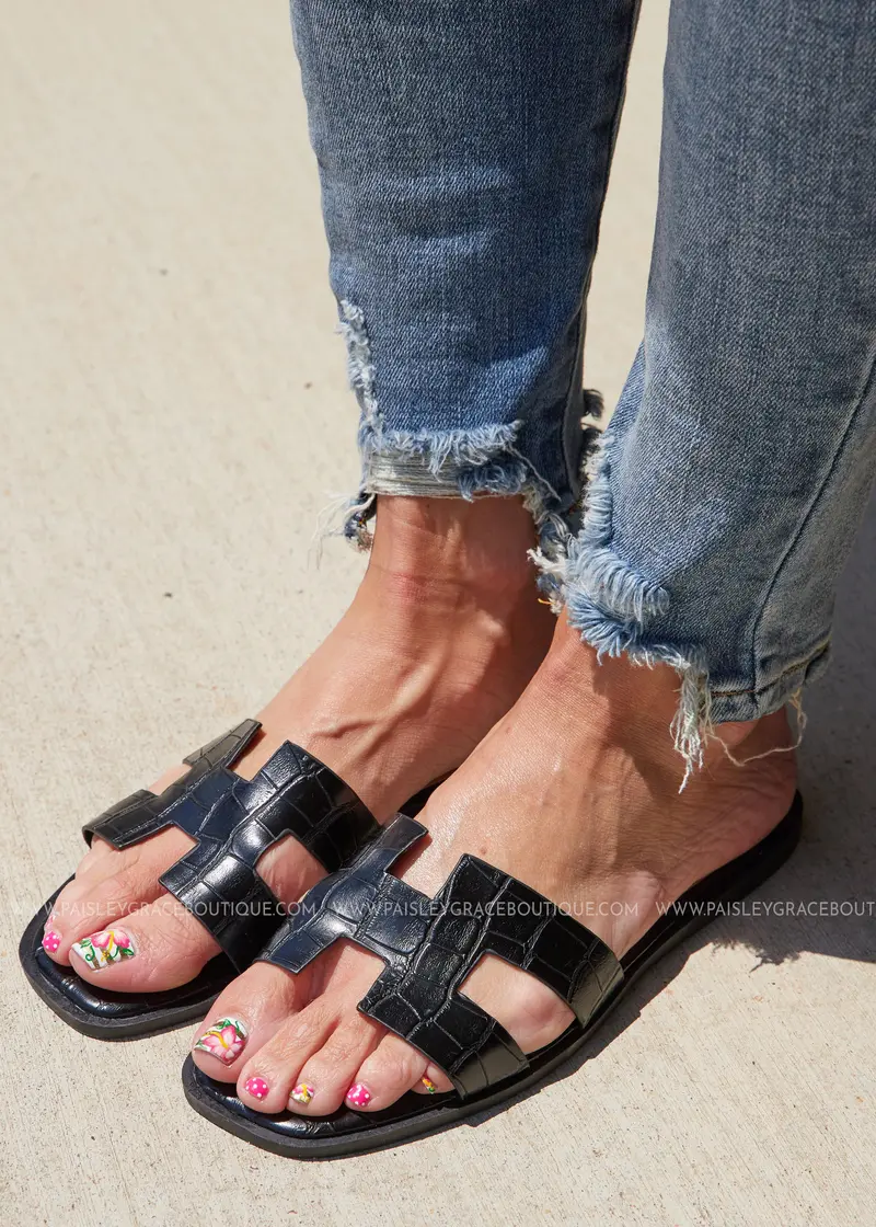 Shea Slides-BLACK - FINAL SALE