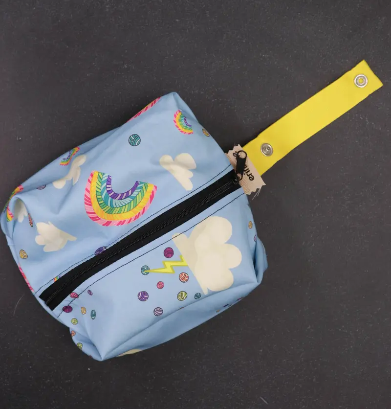 Snap and Stash Notions Bag in String Storm