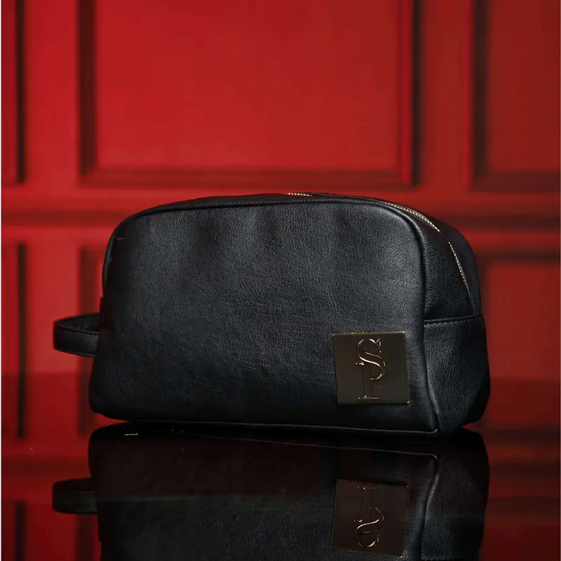 Sole Premise Black Leather Toiletry Bag
