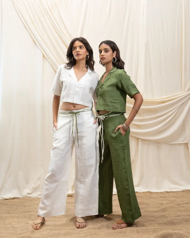Tailored pants with tie up