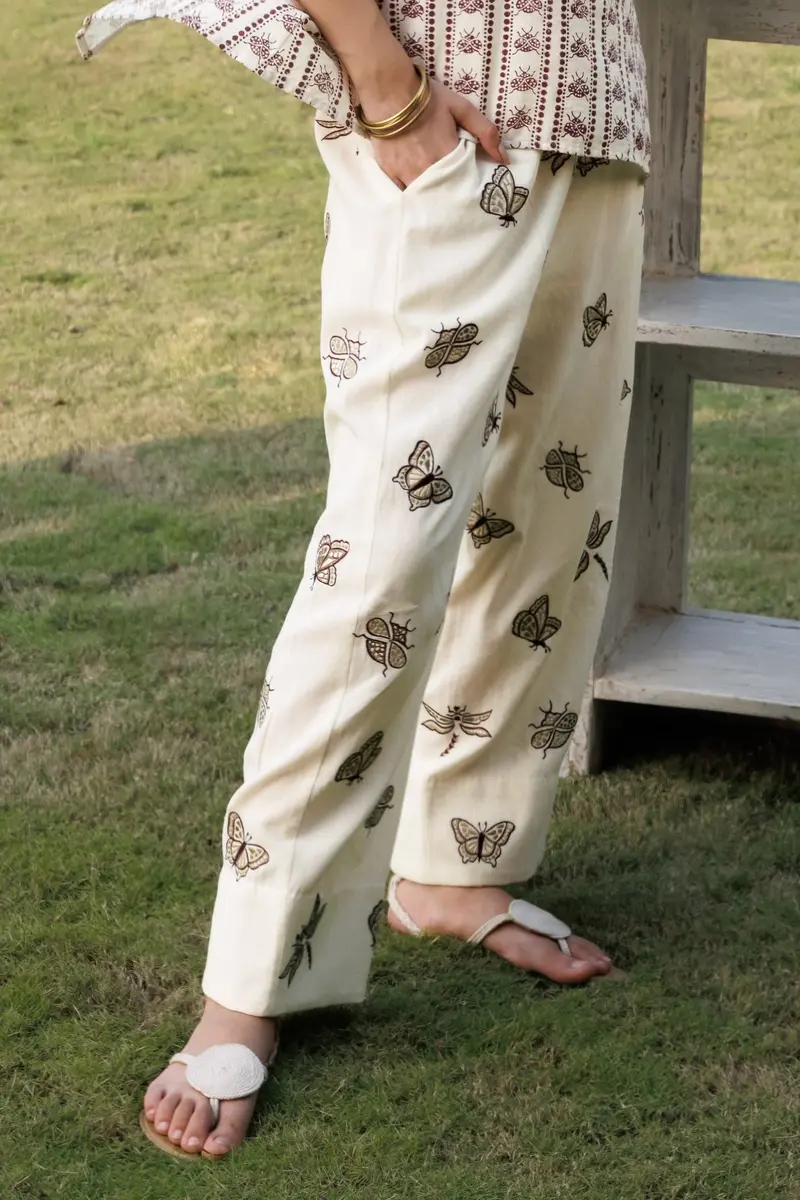 Tapered Pants with Embroidered Motifs