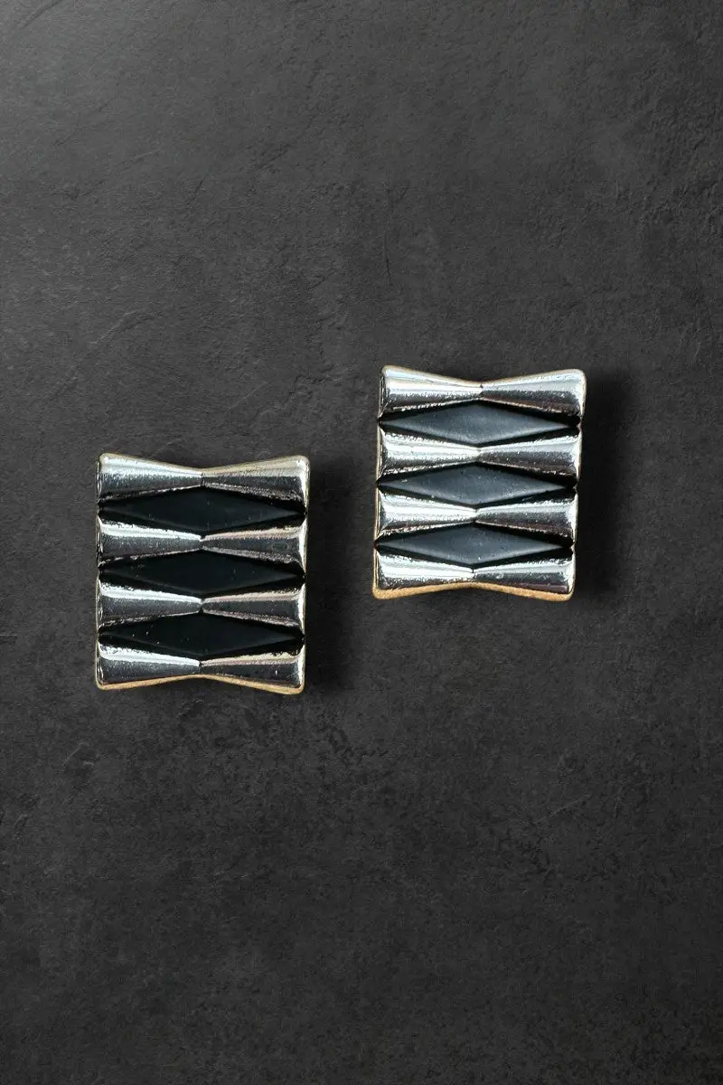 TIPI Ironridge Silvertone Earrings