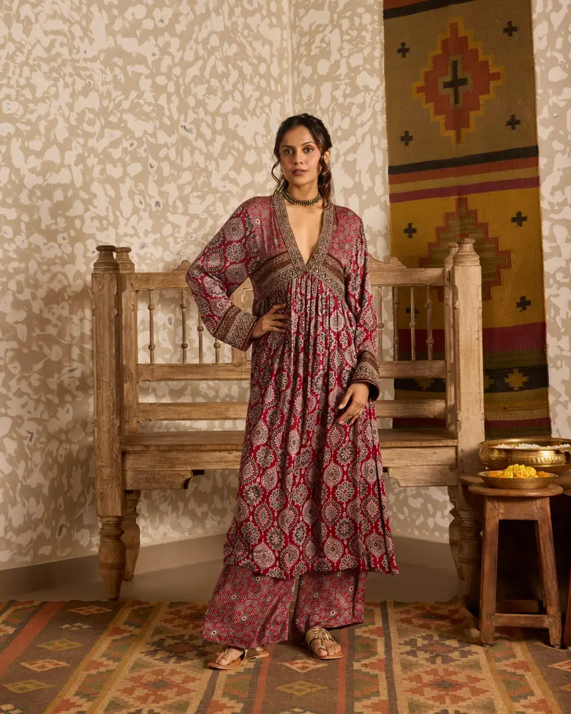 V-Neck Kurta Set