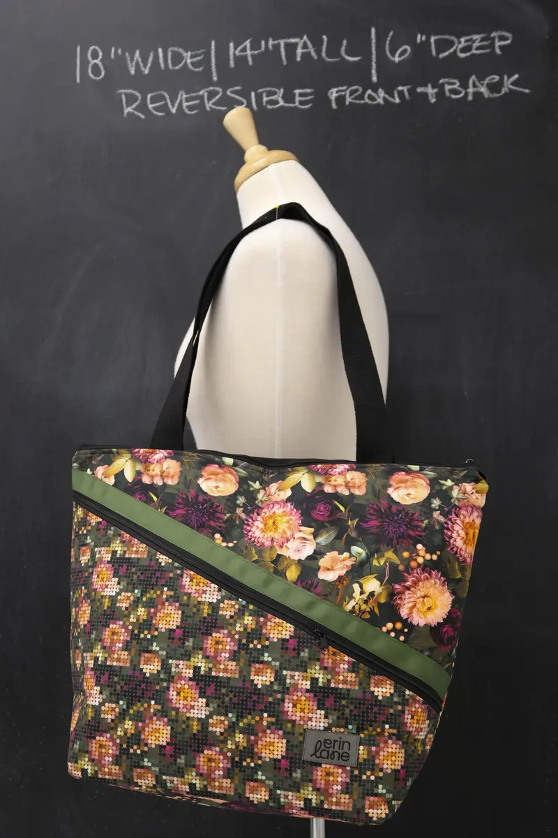 Vantage Reversible Tote Bag in Forget Me Never
