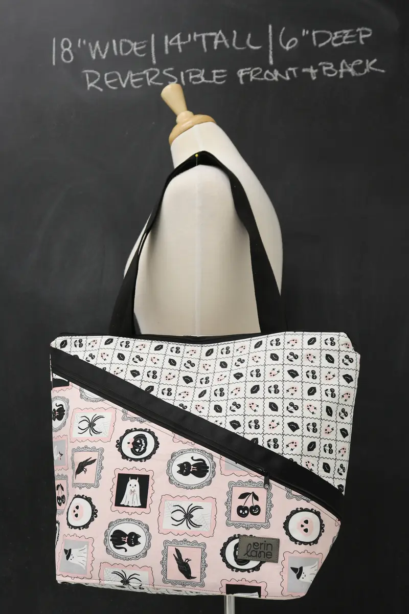 Vantage Reversible Tote Bag in Gothic Dollhouse