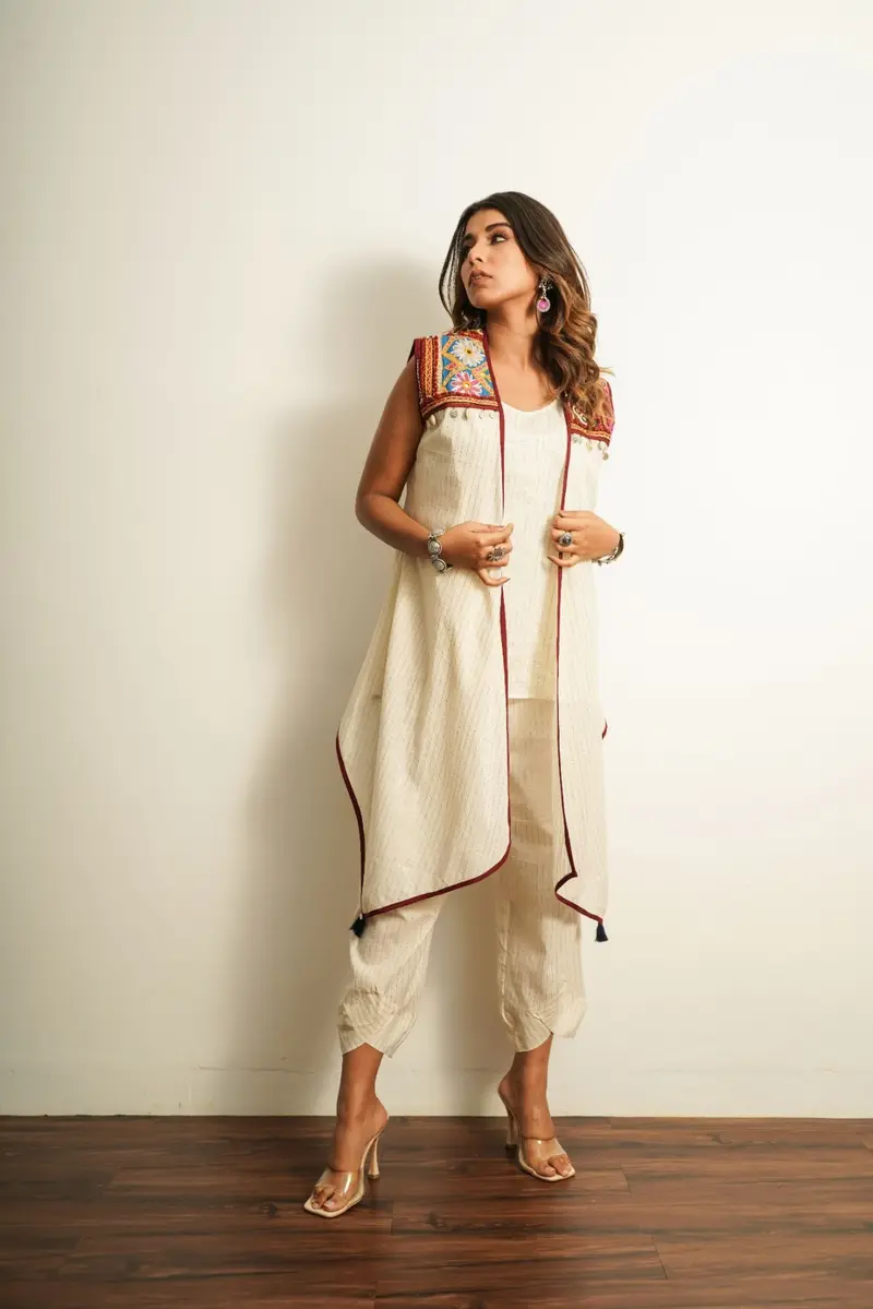 White Embroidered Cotton Shrug
