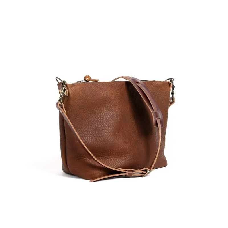 ZIP TOP LEATHER BUCKET BAG - SMALL